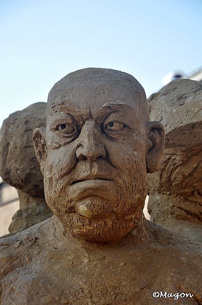 Sand Festival в России: глиняный портрет с выражением лица